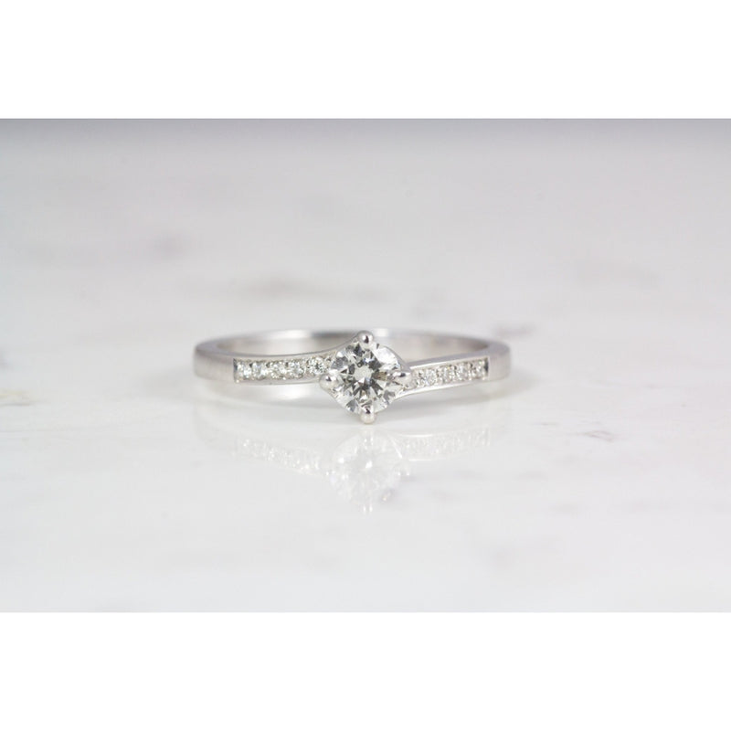 18 carat white gold twist engagement ring