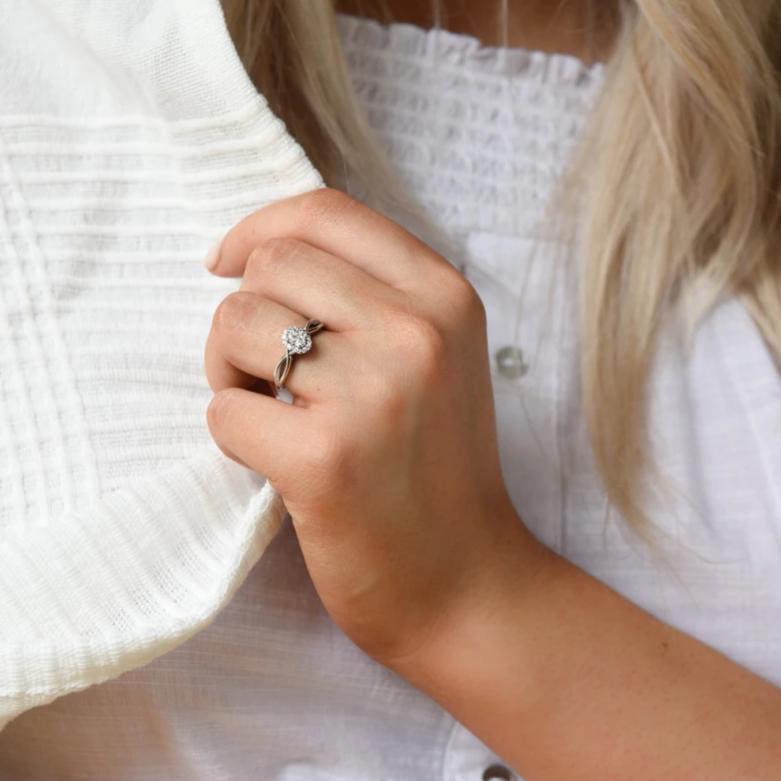 Sara Oval halo engagement ring
